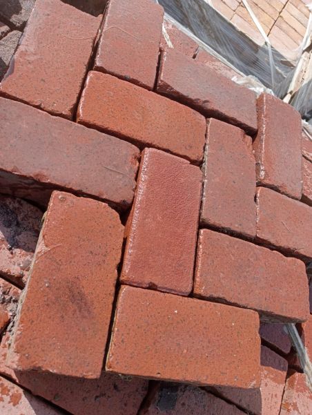 Aktie: Oude kei formaat type Wijchen | Levering op pallet