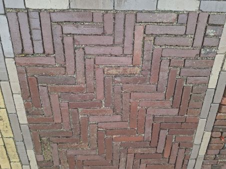 Oude waaltjes type Kortrijk op pallets